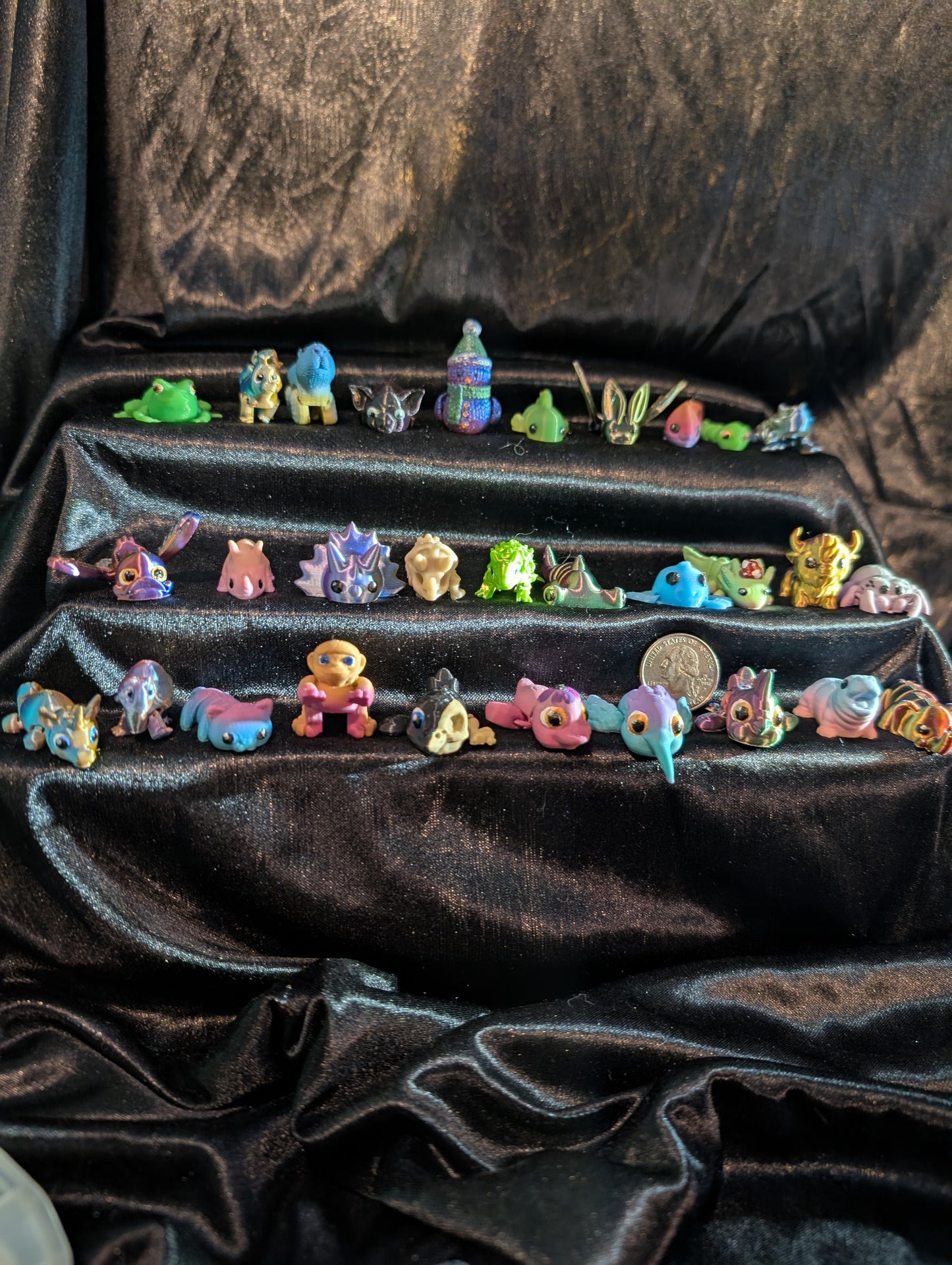 Mystery micro print container