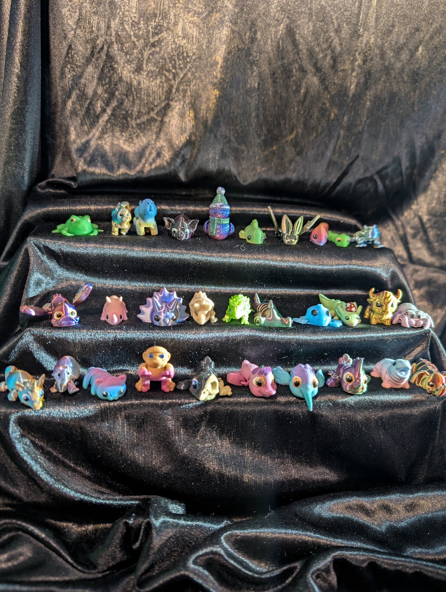 Mystery micro print container