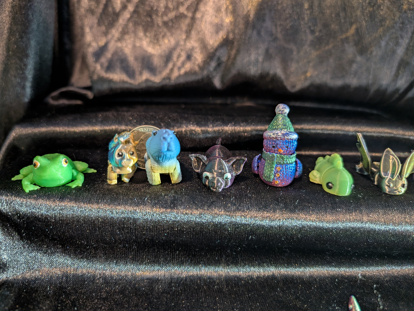 Mystery micro print container